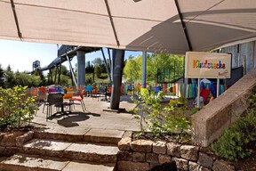 Scheuermann-Naturstein-Showroom-Blockstufen-33